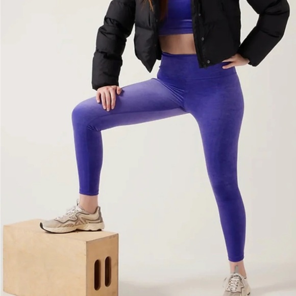 NWT Athleta Elation Purple Velvet Leggings - Picture 1 of 8